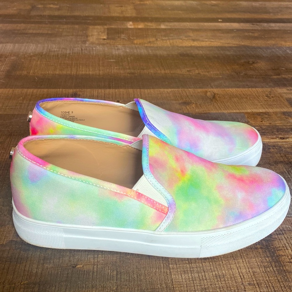 Steve Madden Slip-On Sneakers